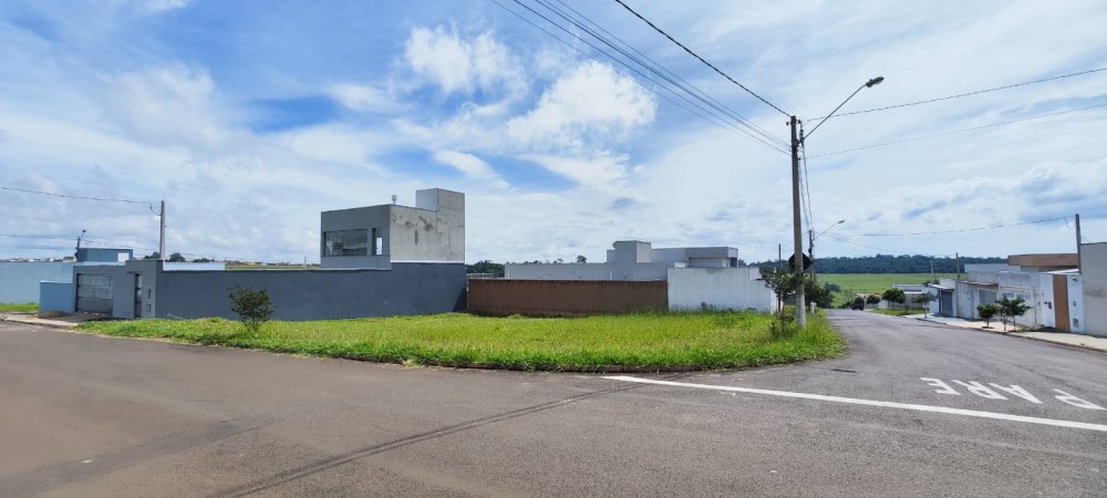 Terreno - Venda - Villas Paraso - Botucatu - SP